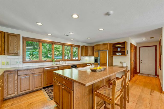 6 Wyanoke Gate Lane, Wolfeboro, NH 03894
