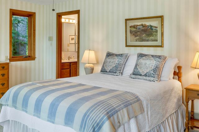 6 Wyanoke Gate Lane, Wolfeboro, NH 03894