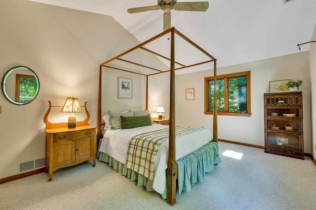 6 Wyanoke Gate Lane, Wolfeboro, NH 03894