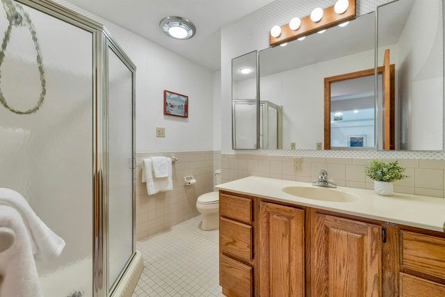 6 Wyanoke Gate Lane, Wolfeboro, NH 03894