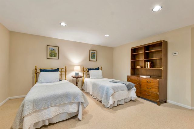 6 Wyanoke Gate Lane, Wolfeboro, NH 03894
