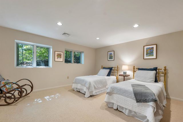 6 Wyanoke Gate Lane, Wolfeboro, NH 03894