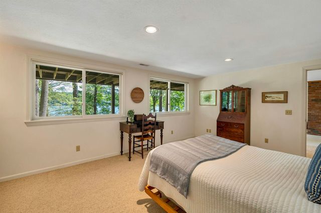 6 Wyanoke Gate Lane, Wolfeboro, NH 03894