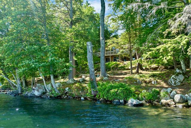 6 Wyanoke Gate Lane, Wolfeboro, NH 03894
