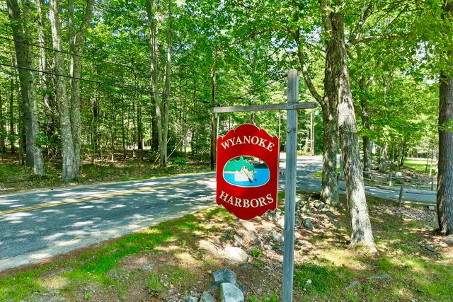 6 Wyanoke Gate Lane, Wolfeboro, NH 03894