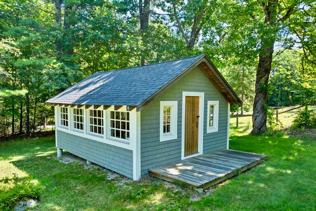 6 Wyanoke Gate Lane, Wolfeboro, NH 03894