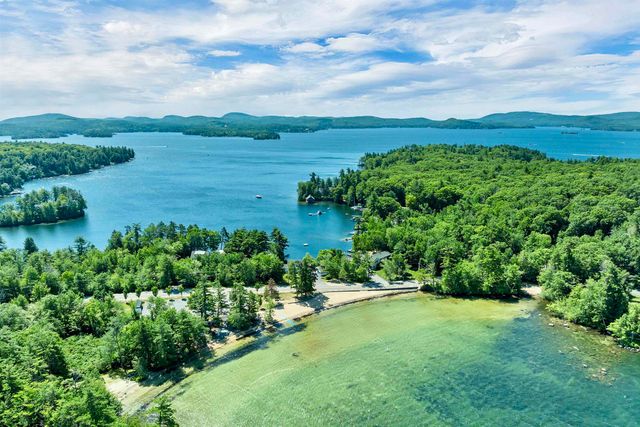 6 Wyanoke Gate Lane, Wolfeboro, NH 03894