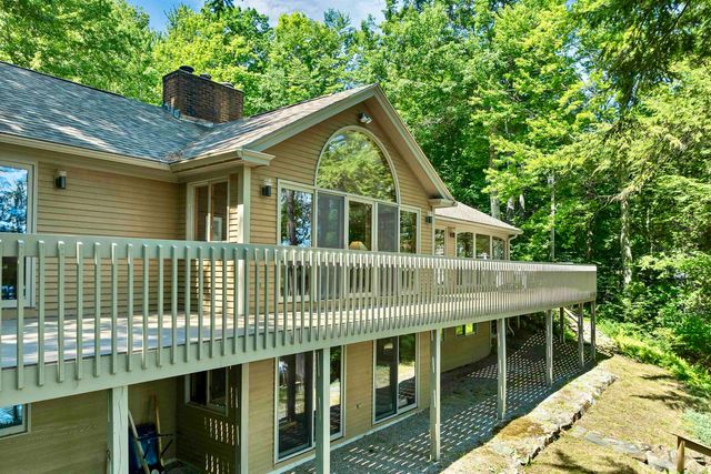 6 Wyanoke Gate Lane, Wolfeboro, NH 03894