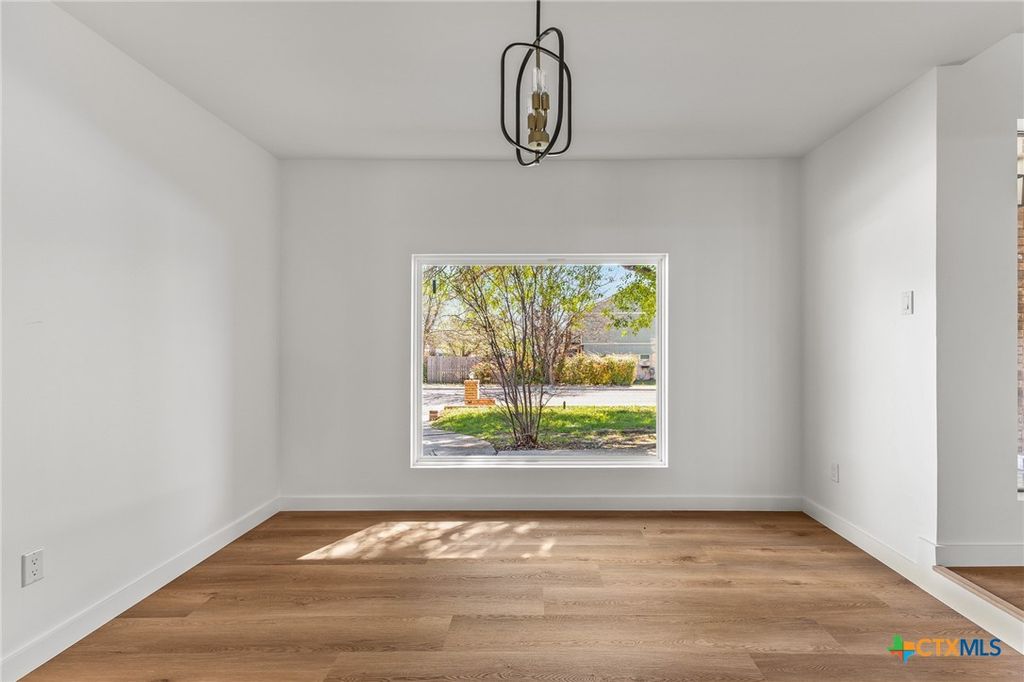 Image 8 of property listing at 1107 Morning Dove Trail, Copperas Cove, TX 76522