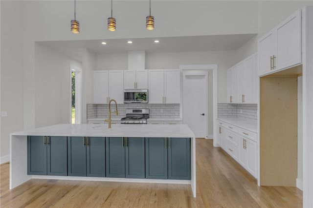 48 Village Crest Drive, Greenville, SC 29607