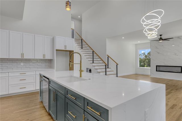 48 Village Crest Drive, Greenville, SC 29607