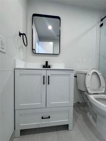 455 Golden Isles Dr 203, Hallandale Beach, FL 33009