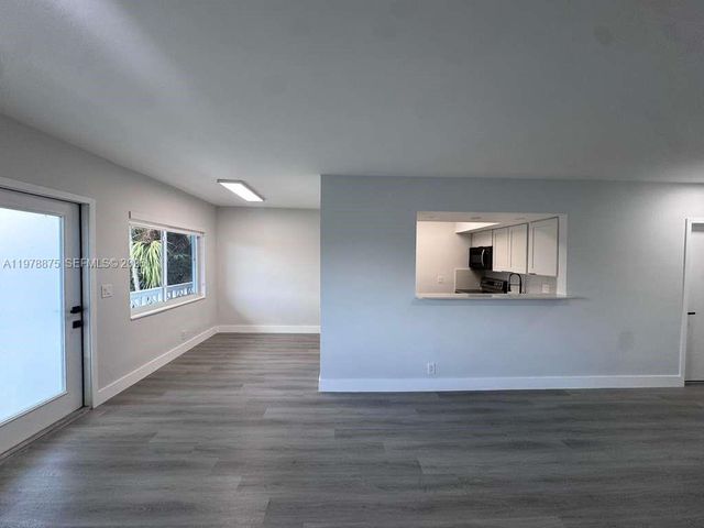455 Golden Isles Dr 203, Hallandale Beach, FL 33009