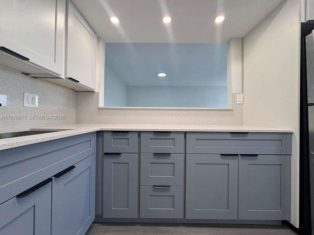 455 Golden Isles Dr 203, Hallandale Beach, FL 33009