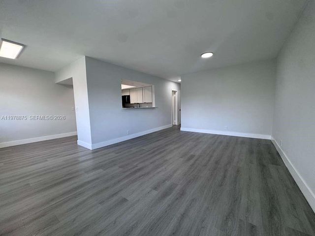 455 Golden Isles Dr 203, Hallandale Beach, FL 33009