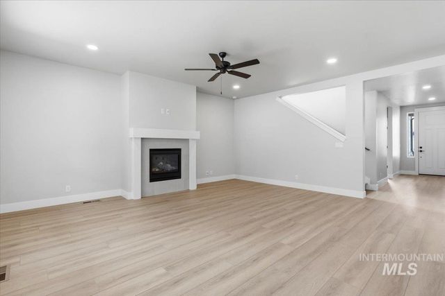 4420 E Dillinger St, Nampa, ID 83687
