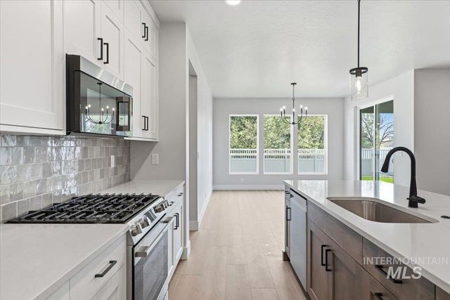 4420 E Dillinger St, Nampa, ID 83687