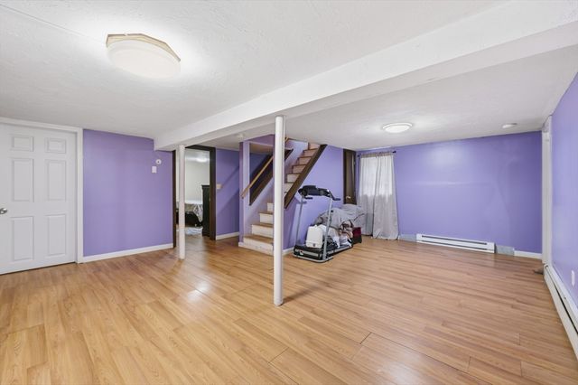 297 Whalom Rd, Lunenburg, MA 01462