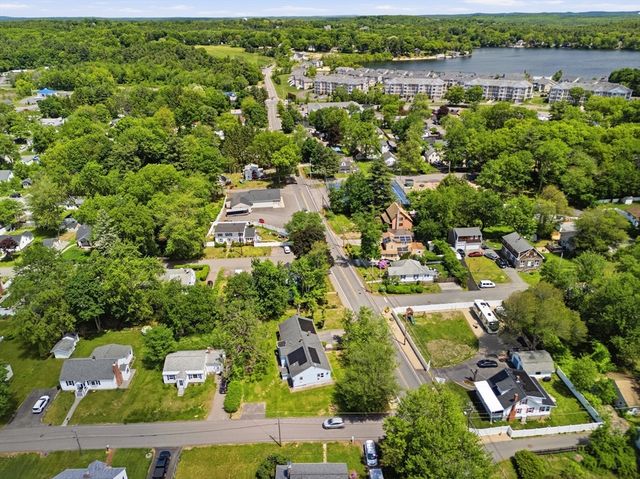 297 Whalom Rd, Lunenburg, MA 01462