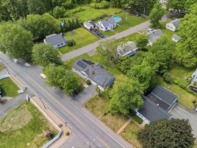 297 Whalom Rd, Lunenburg, MA 01462