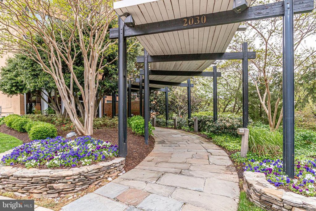 2030 N ADAMS ST #1112, Arlington, VA 22201