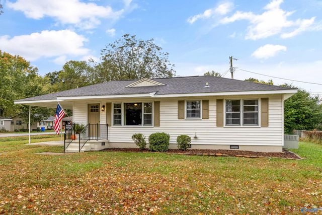 127 Christopher Circle, Athens, AL 35611