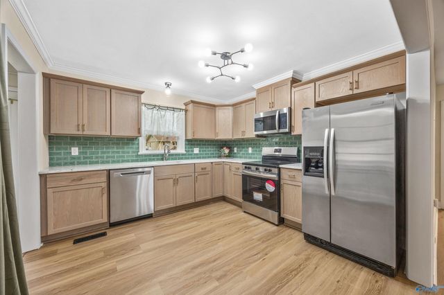 127 Christopher Circle, Athens, AL 35611