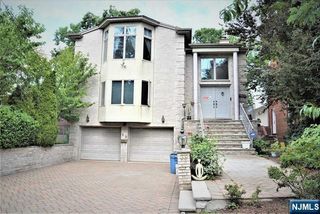 39 Irving Avenue, Englewood Cliffs, NJ 07632