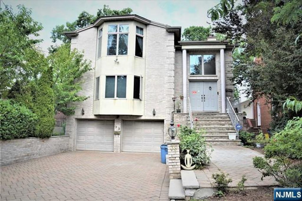 39 Irving Avenue, Englewood Cliffs, NJ 07632