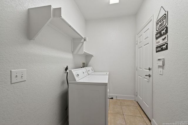 13027 Walking Horse, Helotes, TX 78023