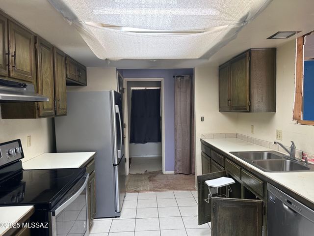 227 N Tracy Road, Pearce, AZ 85625