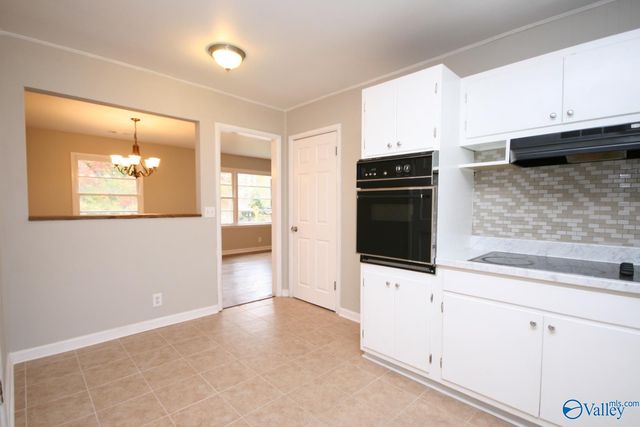 1607 Club View Drive NW, Huntsville, AL 35816