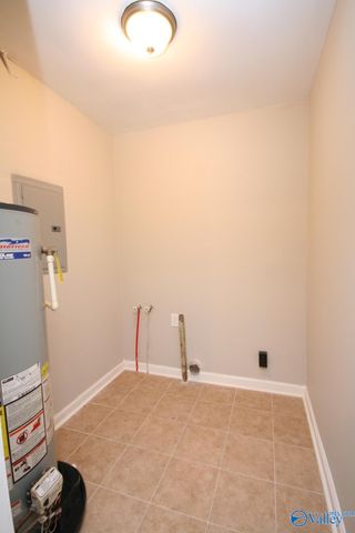 1607 Club View Drive NW, Huntsville, AL 35816