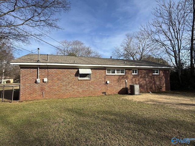 1607 Club View Drive NW, Huntsville, AL 35816