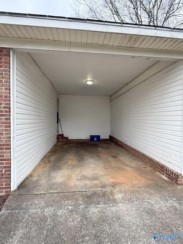 1607 Club View Drive NW, Huntsville, AL 35816