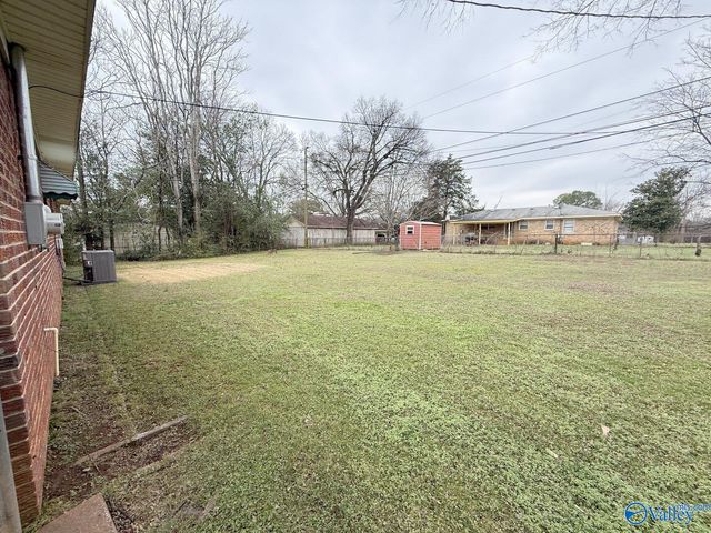 1607 Club View Drive NW, Huntsville, AL 35816