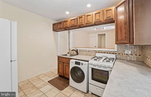 2223 FRANKFORD AVE, Philadelphia, PA 19125