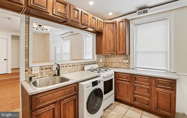 2223 FRANKFORD AVE, Philadelphia, PA 19125