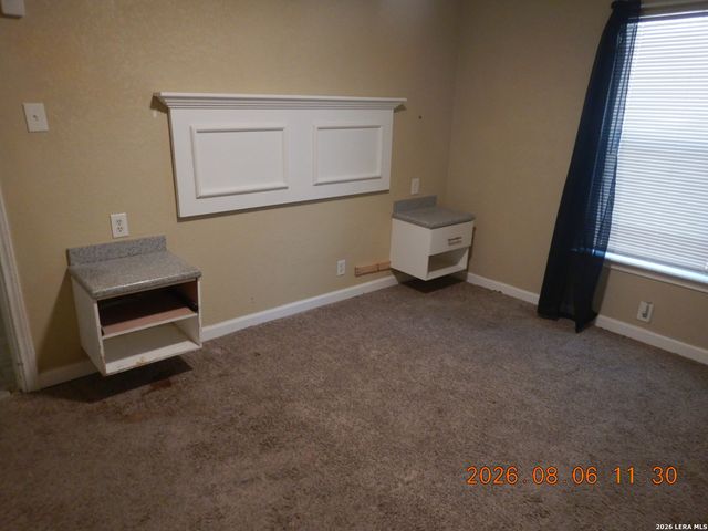 4322 Lehman Dr, Kirby, TX 78219