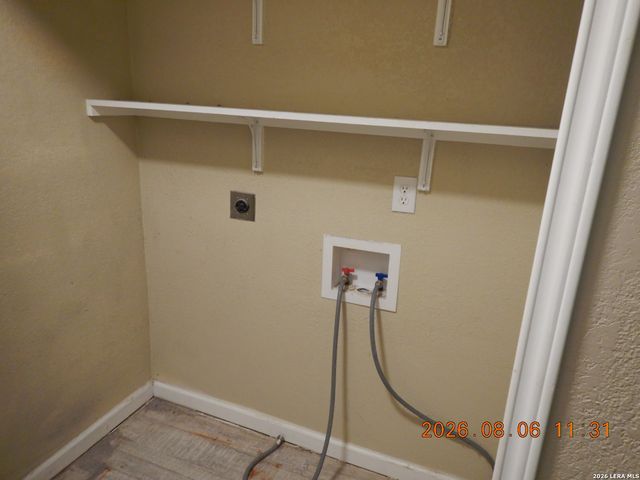 4322 Lehman Dr, Kirby, TX 78219