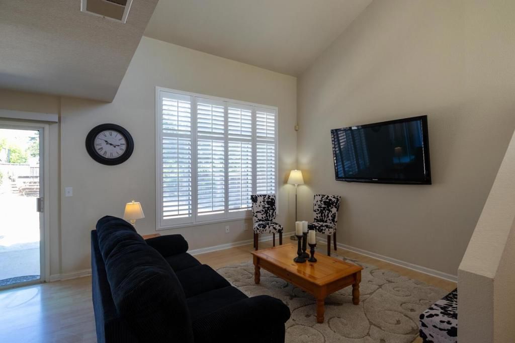 Image 11 of property listing at 15175 Via Corfinio, Morgan Hill, CA 95037