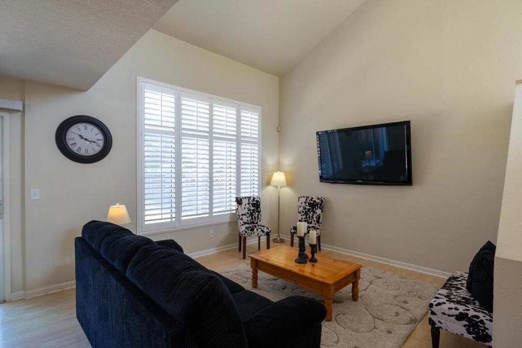 Image 13 of property listing at 15175 Via Corfinio, Morgan Hill, CA 95037