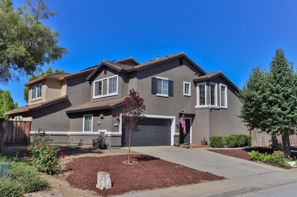 Image 3 of property listing at 15175 Via Corfinio, Morgan Hill, CA 95037