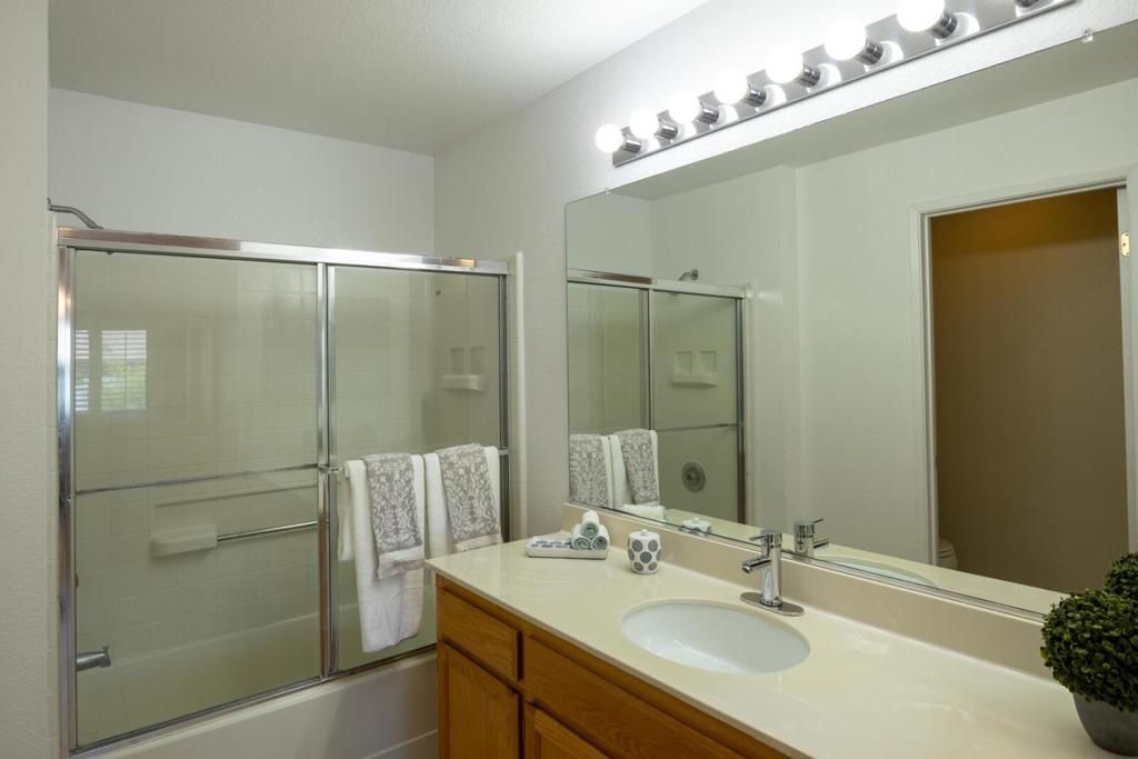 Image 30 of property listing at 15175 Via Corfinio, Morgan Hill, CA 95037