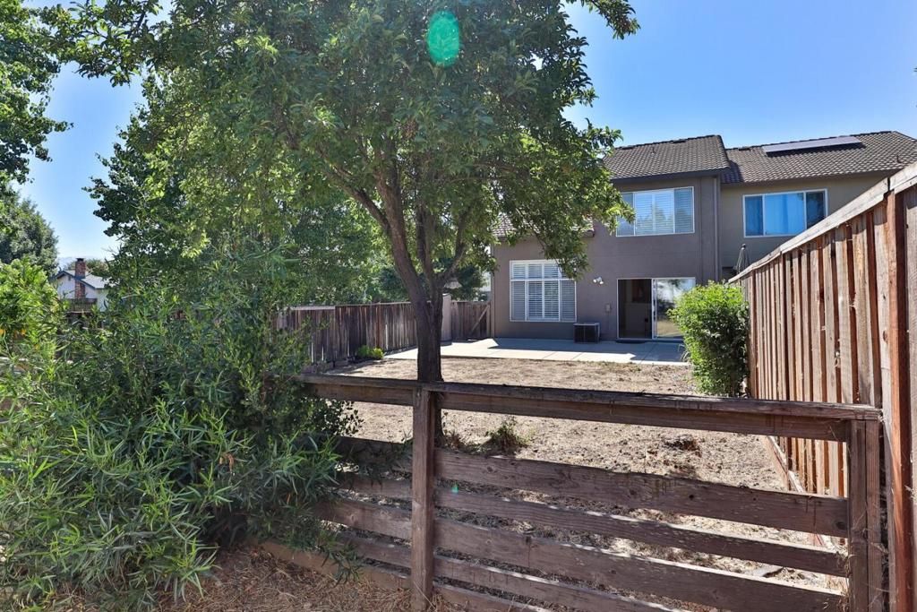 Image 42 of property listing at 15175 Via Corfinio, Morgan Hill, CA 95037
