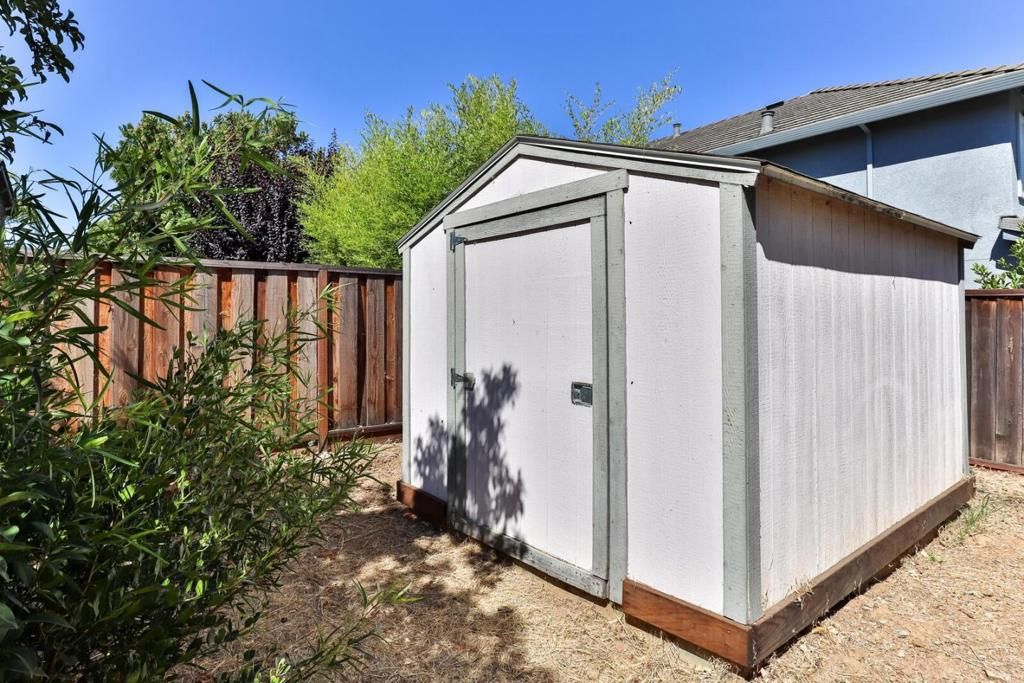 Image 43 of property listing at 15175 Via Corfinio, Morgan Hill, CA 95037