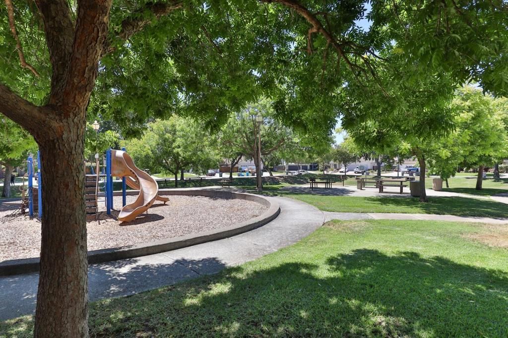 Image 51 of property listing at 15175 Via Corfinio, Morgan Hill, CA 95037