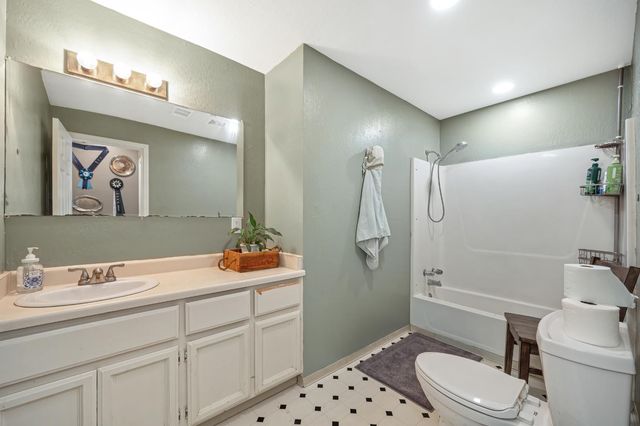 978 Harrison Ave, Lincoln, CA 95648