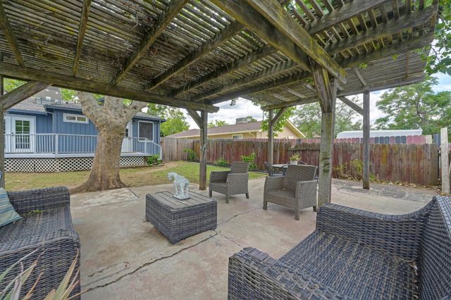 978 Harrison Ave, Lincoln, CA 95648