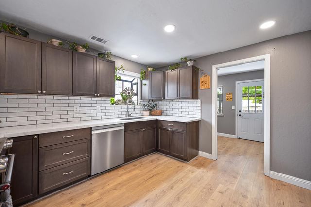 978 Harrison Ave, Lincoln, CA 95648